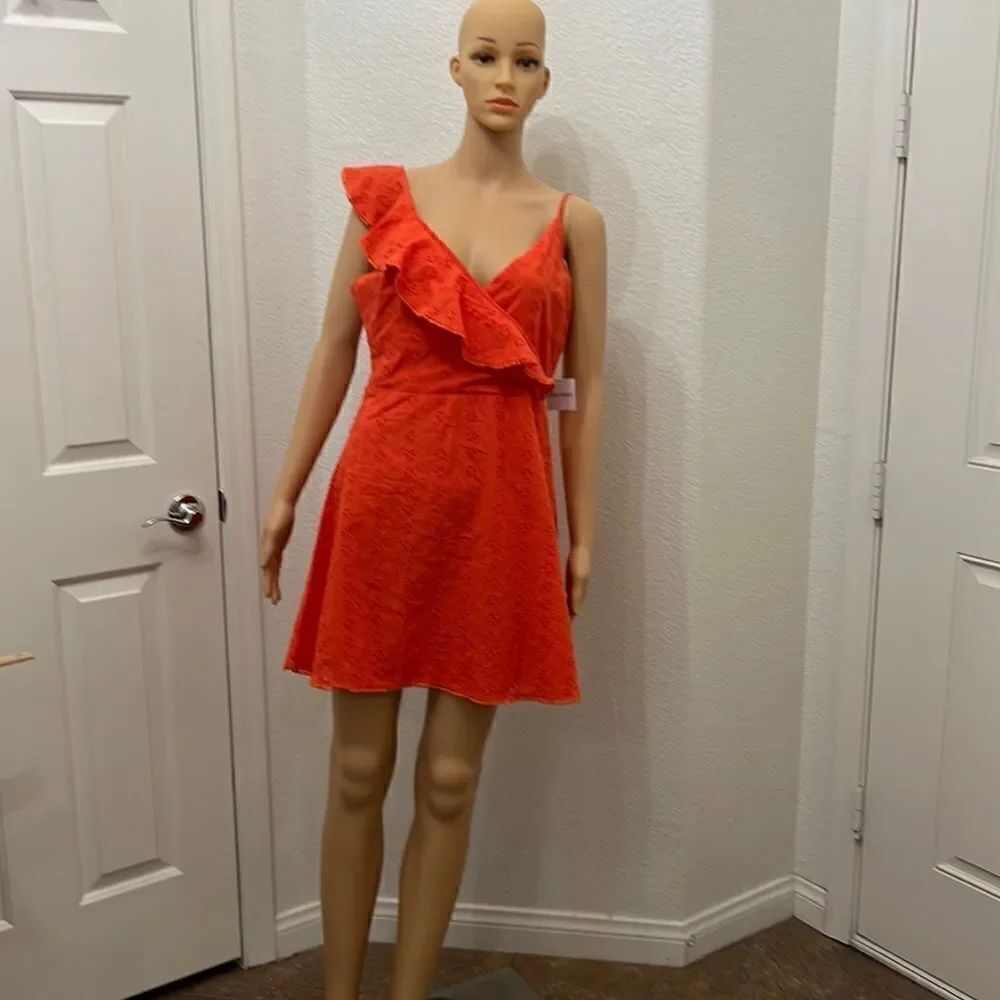 Lady Vox Size Large Coral Eyelet Lined Summer Dress Adjustable Spaghetti Straps